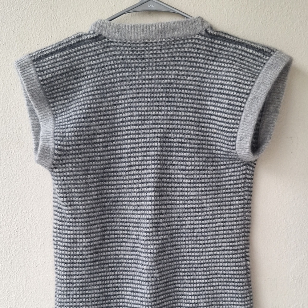 Christian Dior Vintage Lanswool Angora Gray Knit Women's Sweater Vest Size M - Picture 4 of 7
